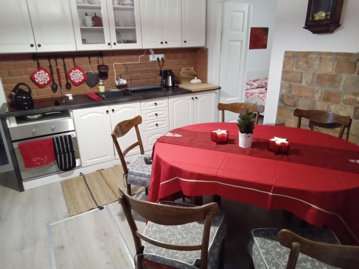 Domek U Kazi Sadowne Extérieur photo